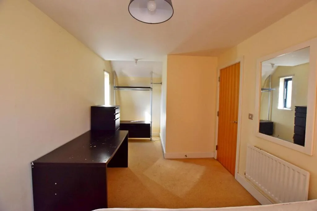 3 bedroom semi-detached house for rent
