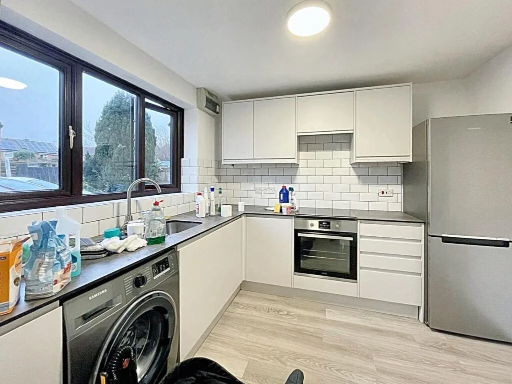 2 bedroom semi-detached house for rent
