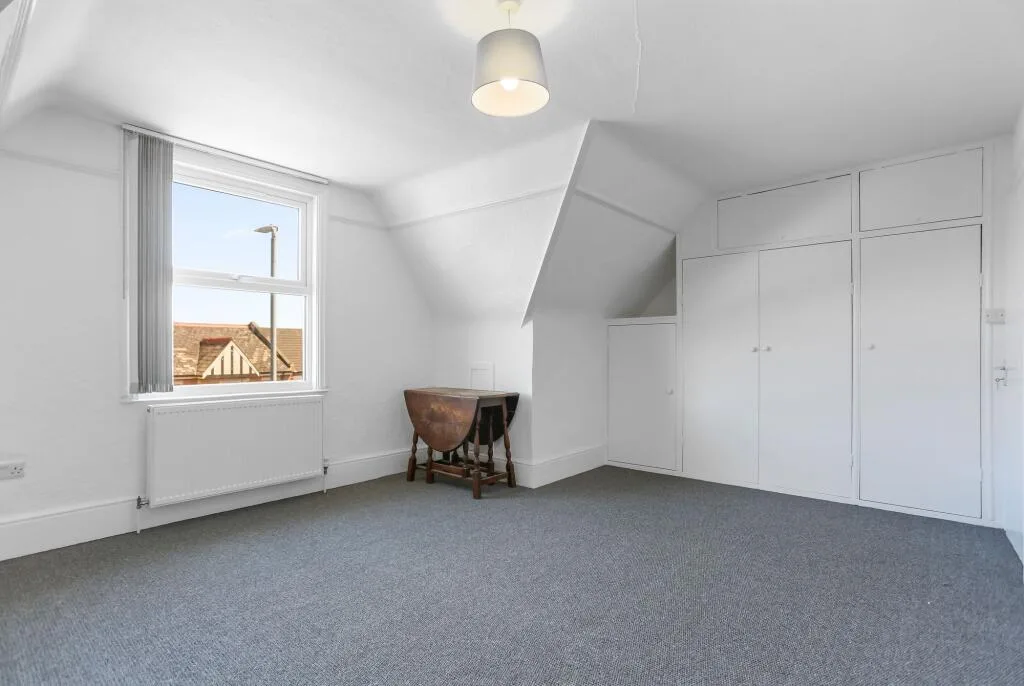 4 bedroom maisonette for rent