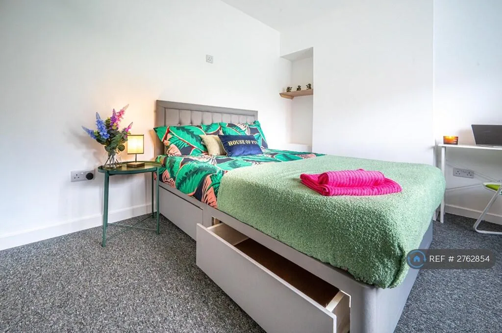 1 bedroom house share for rent