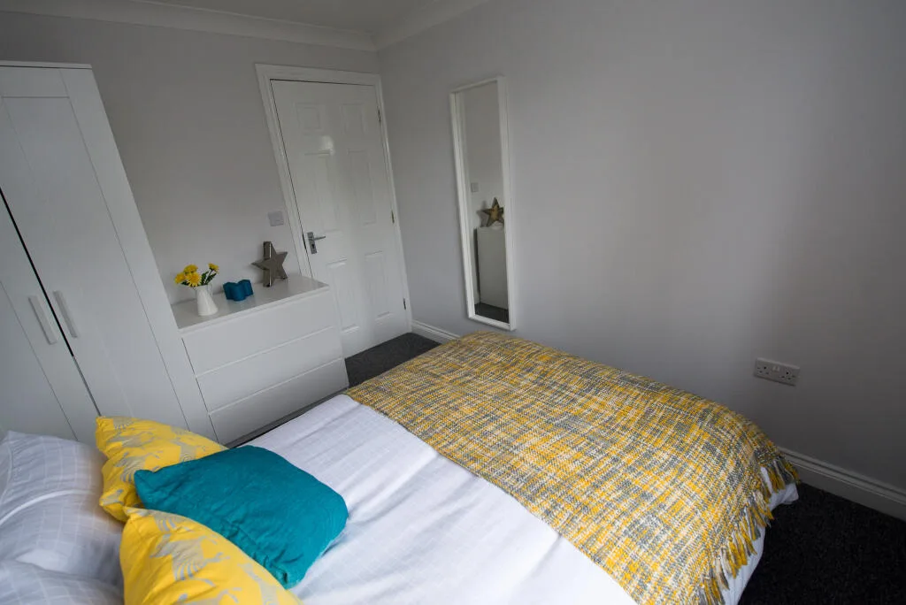 1 bedroom house share for rent