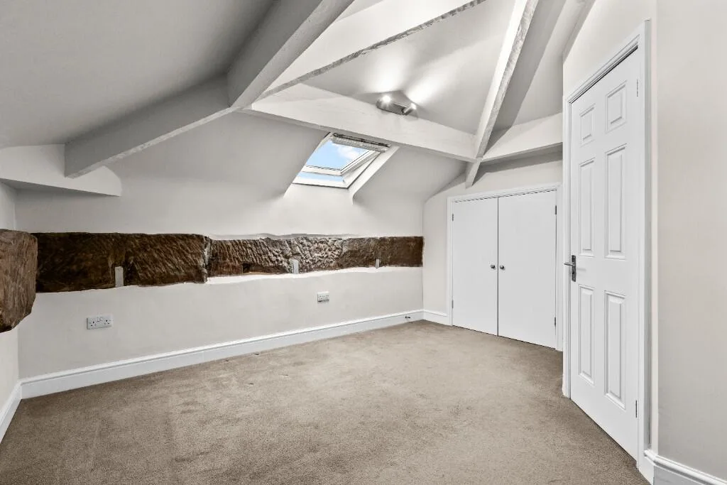 2 bedroom penthouse for rent