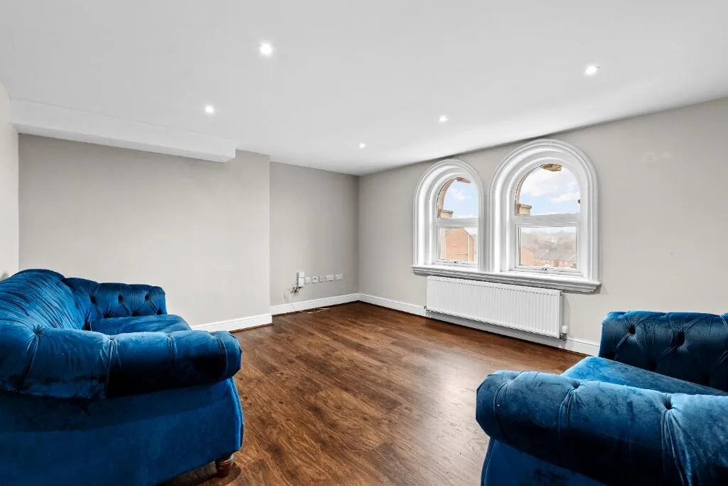 2 bedroom penthouse for rent