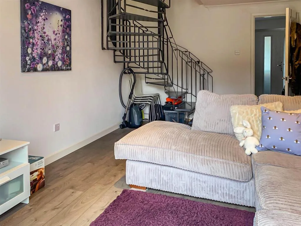 2 bedroom terraced house for rent