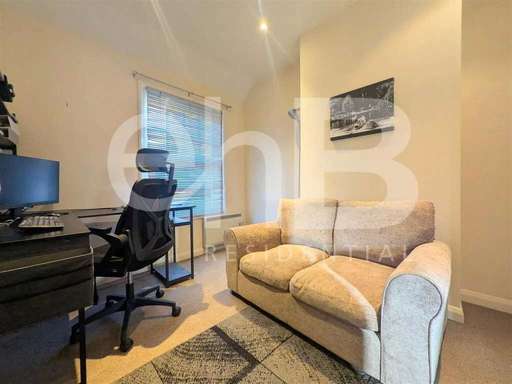 2 bedroom town house for rent