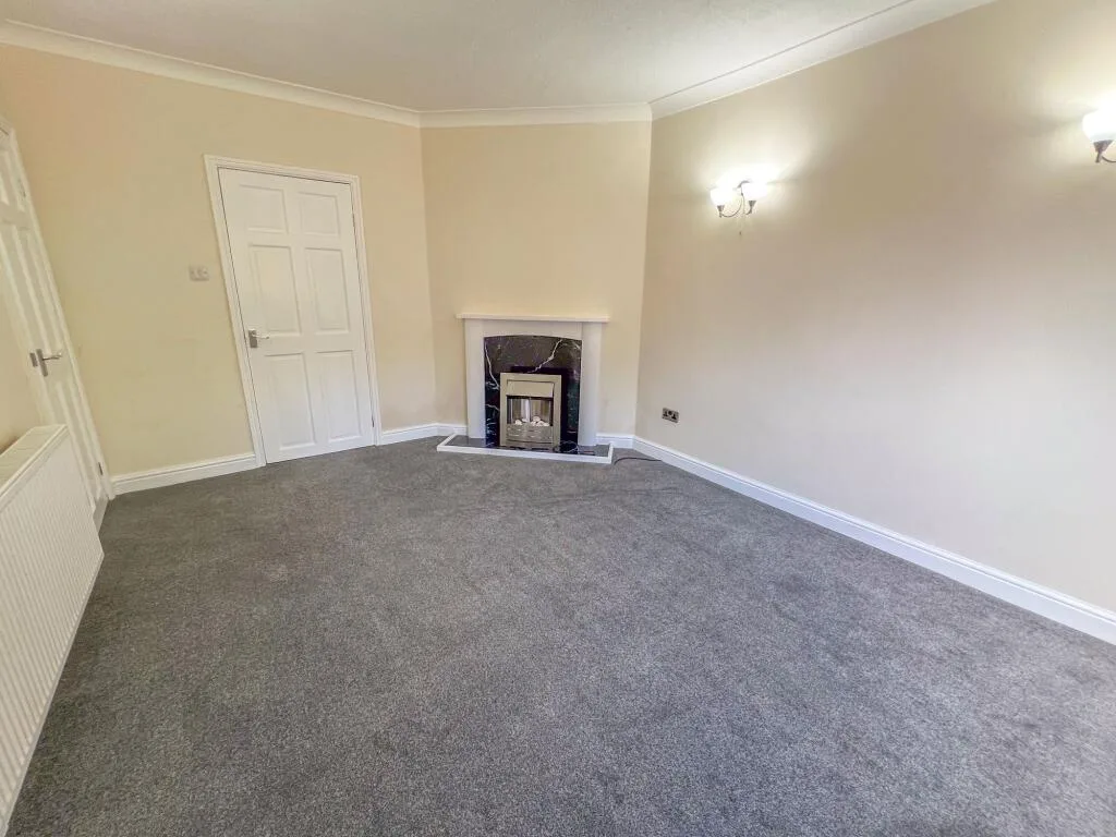 3 bedroom semi-detached house for rent