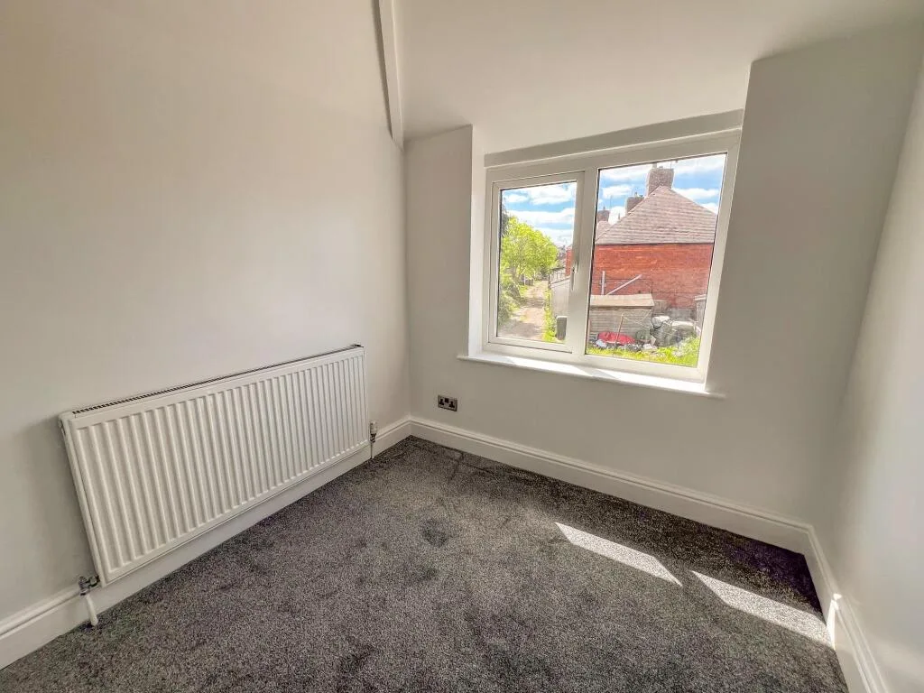 3 bedroom semi-detached house for rent