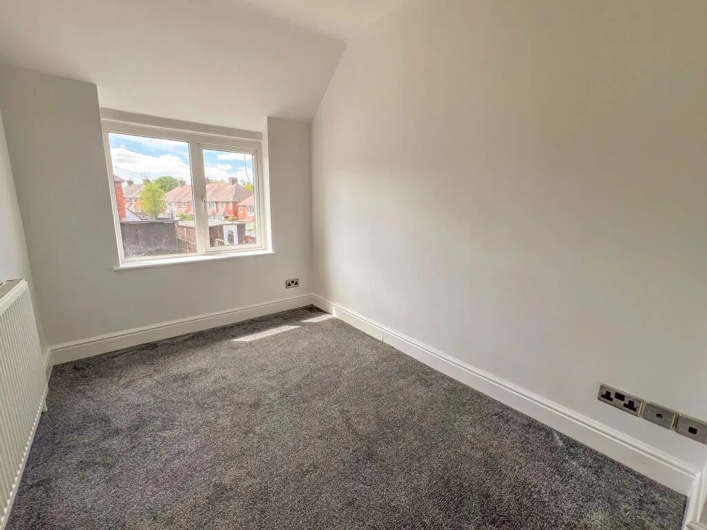 3 bedroom semi-detached house for rent