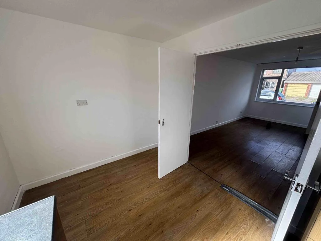 2 bedroom mews property for rent