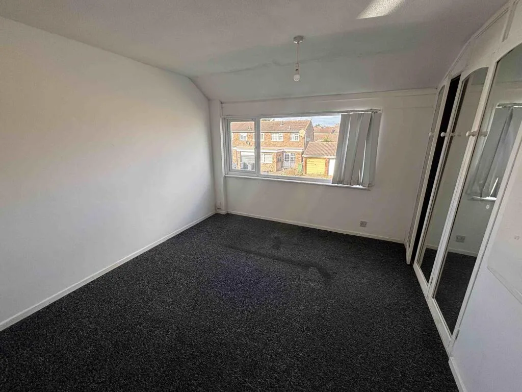 2 bedroom mews property for rent