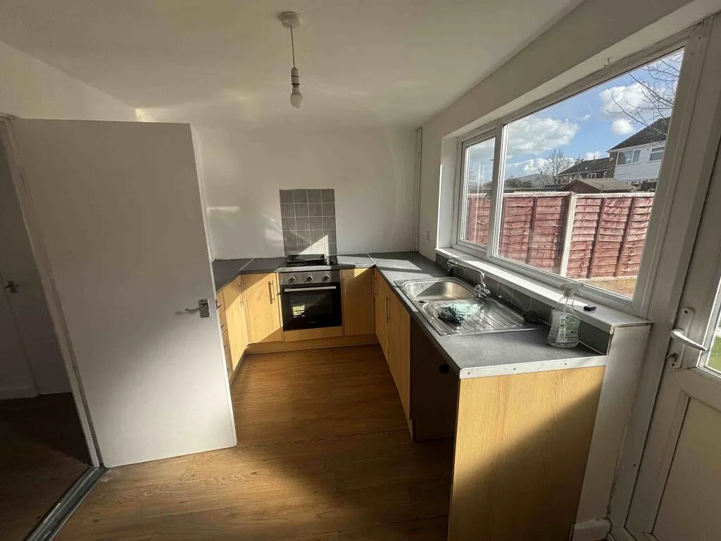 2 bedroom mews property for rent