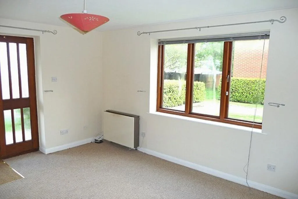 1 bedroom semi-detached house for rent