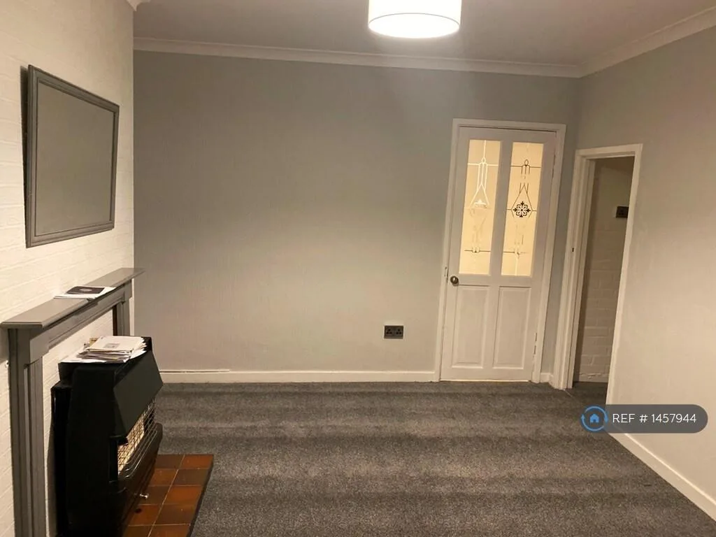 2 bedroom semi-detached house for rent