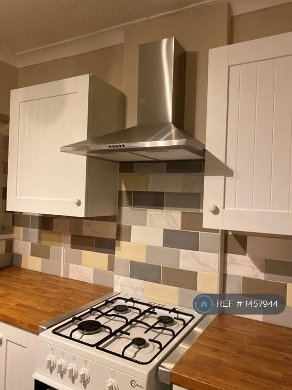 2 bedroom semi-detached house for rent