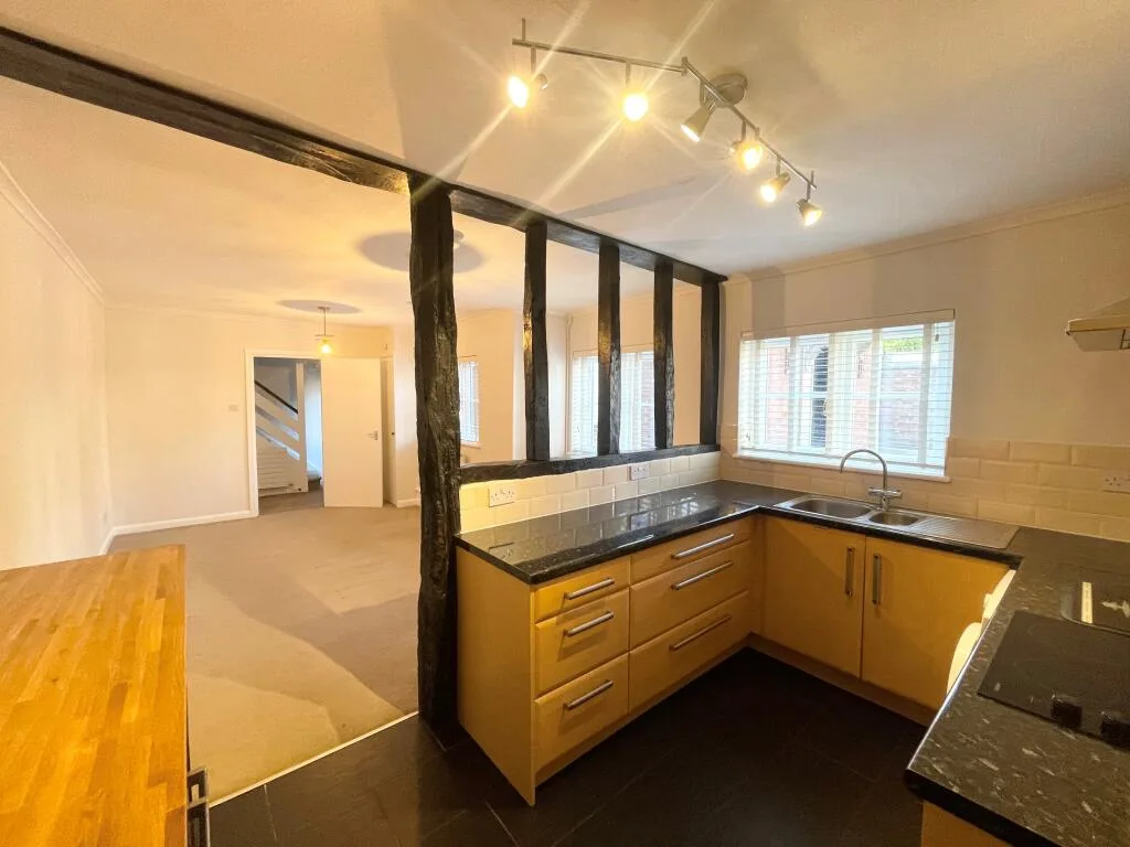 2 bedroom house for rent
