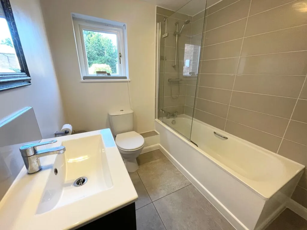 2 bedroom house for rent