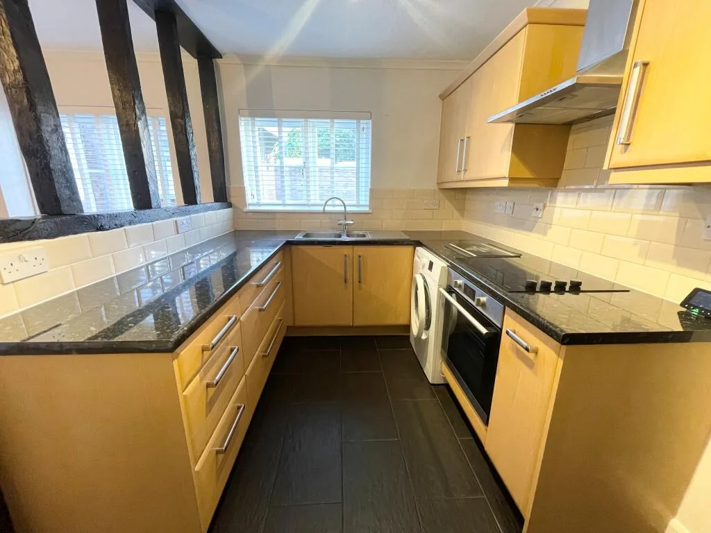 2 bedroom house for rent