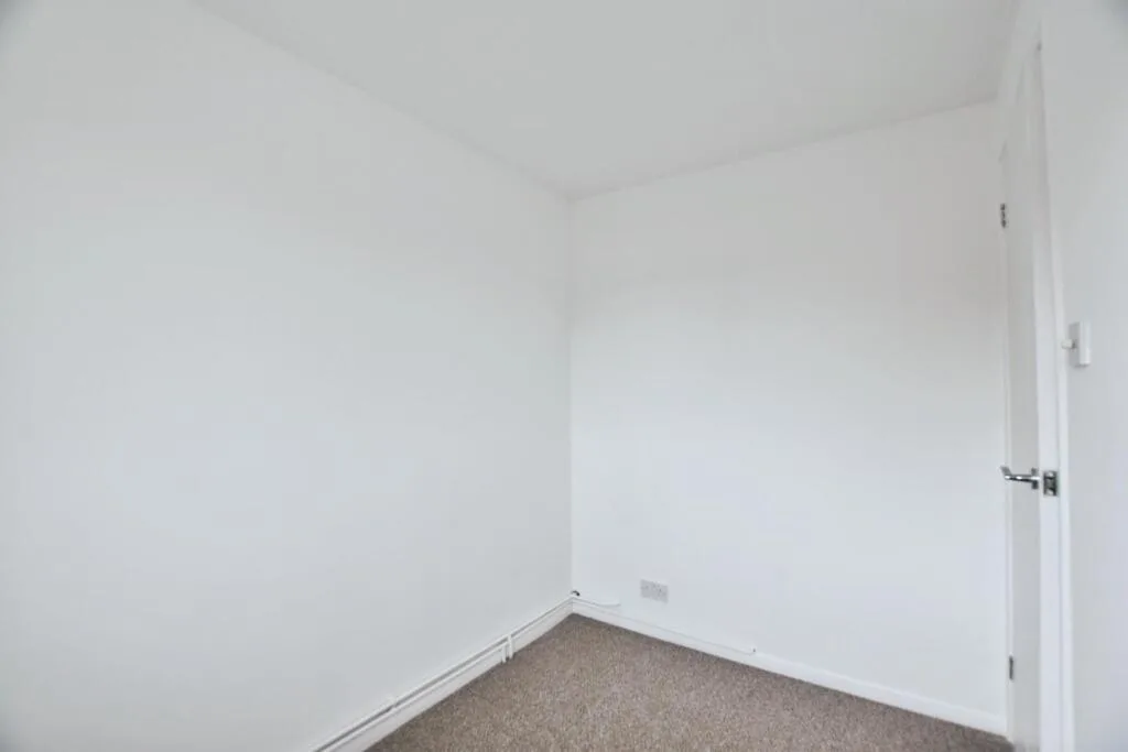 3 bedroom semi-detached house for rent
