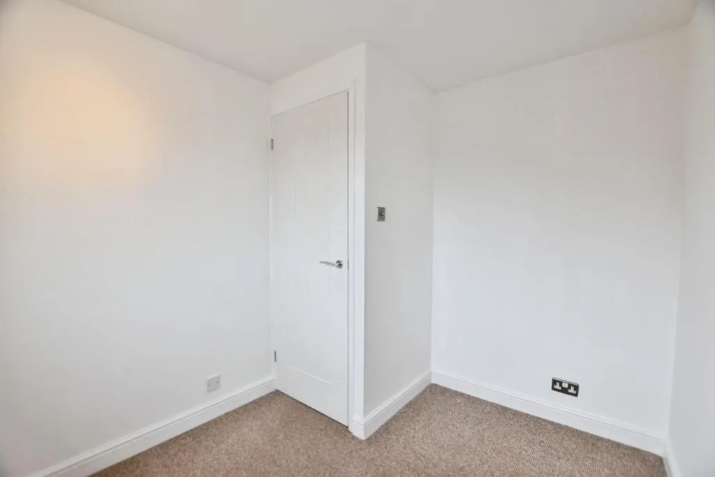 3 bedroom semi-detached house for rent