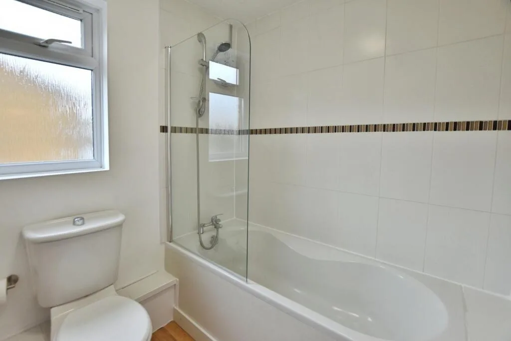 3 bedroom semi-detached house for rent