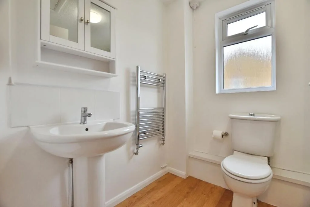 3 bedroom semi-detached house for rent