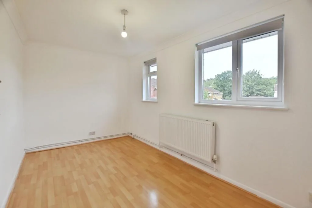 3 bedroom semi-detached house for rent