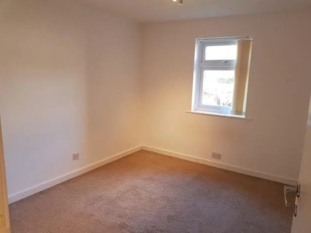 2 bedroom ground floor flat for rent