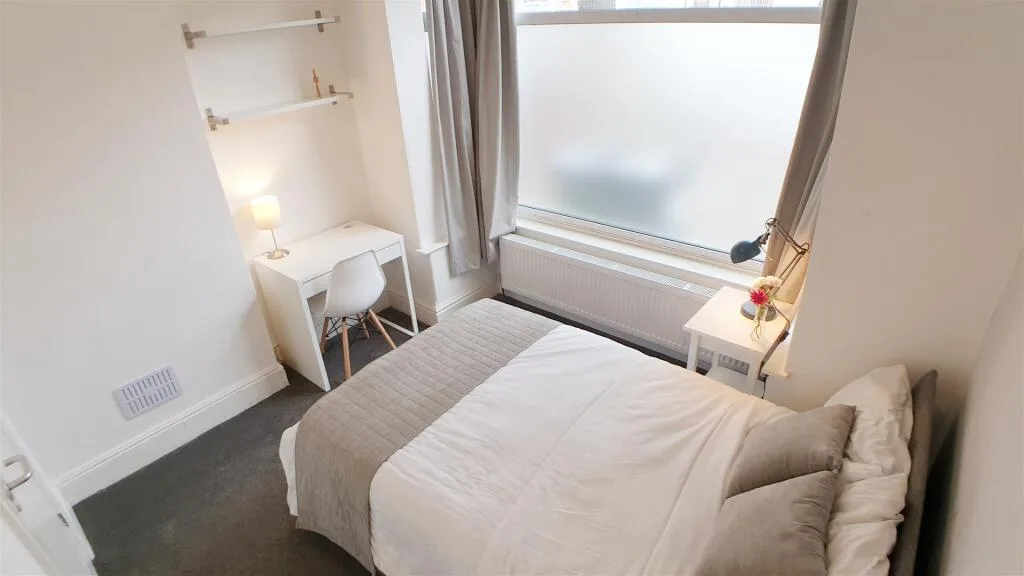 1 bedroom house share for rent