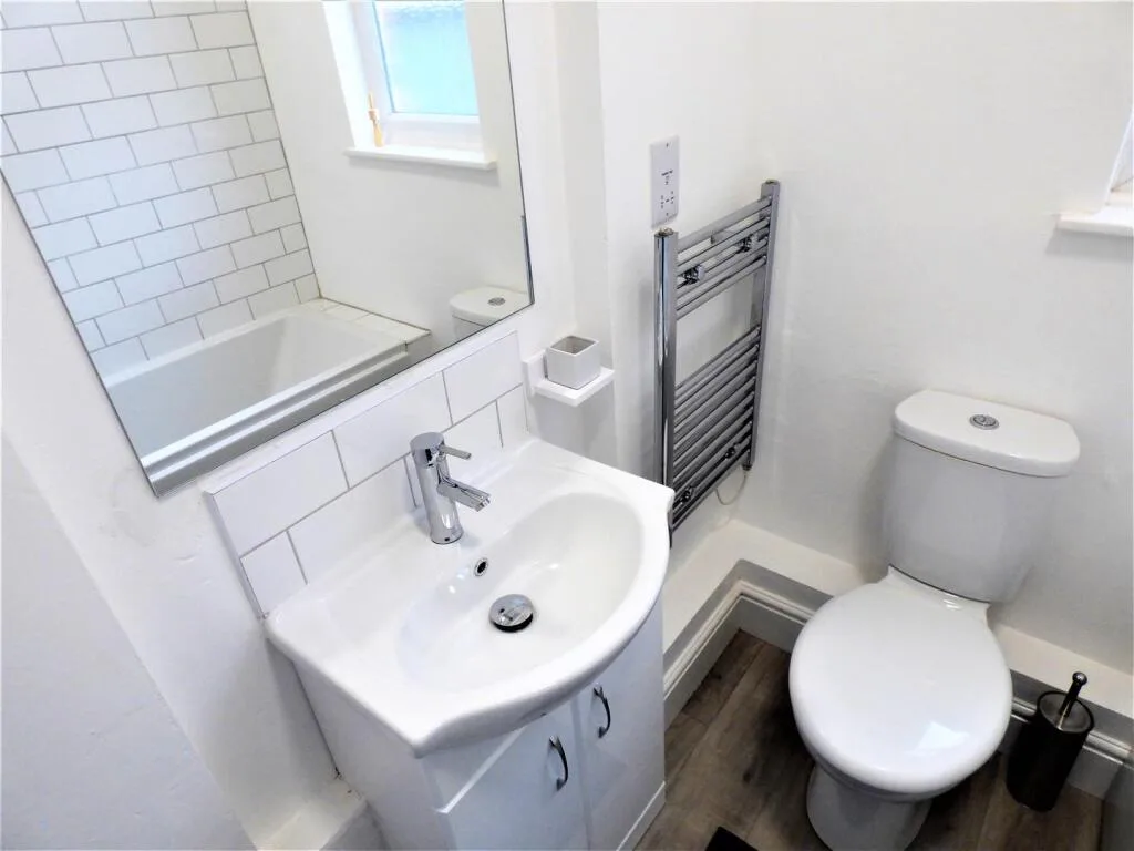 1 bedroom house share for rent