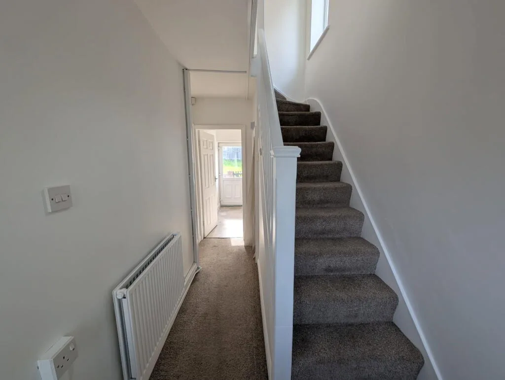 3 bedroom semi-detached house for rent