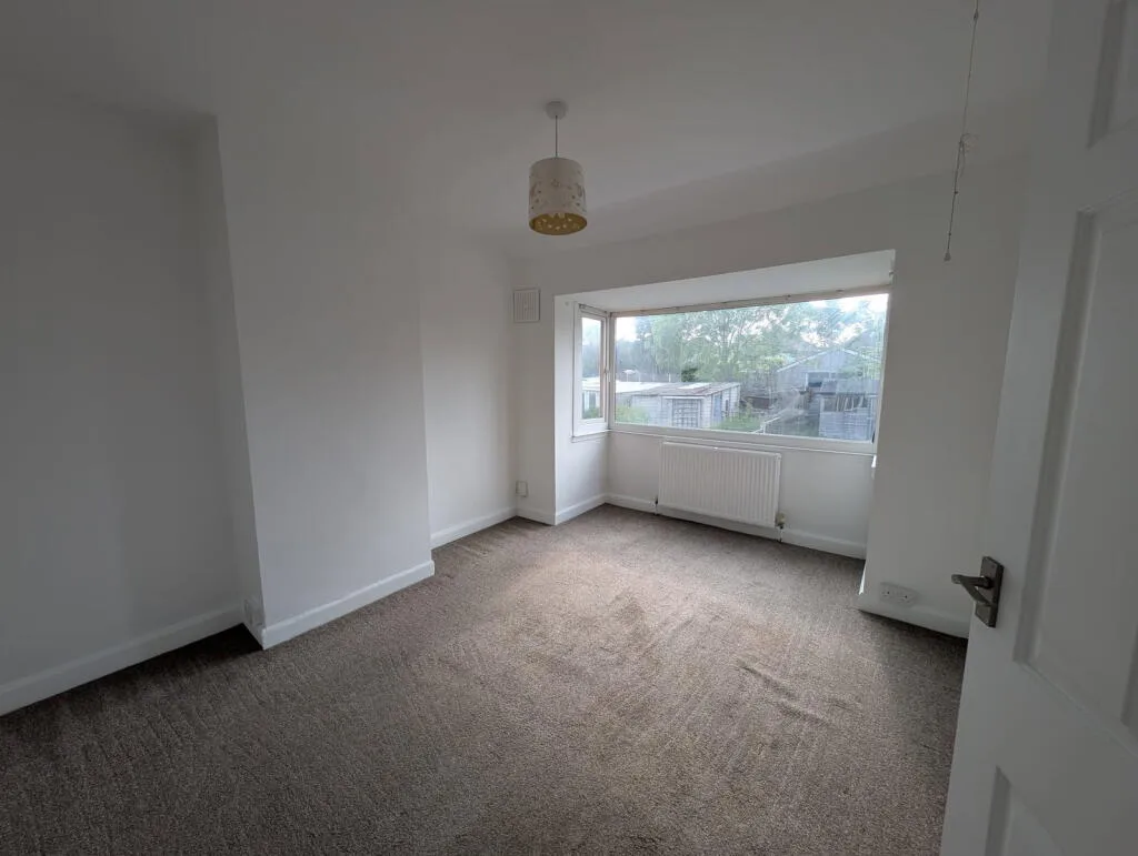 3 bedroom semi-detached house for rent