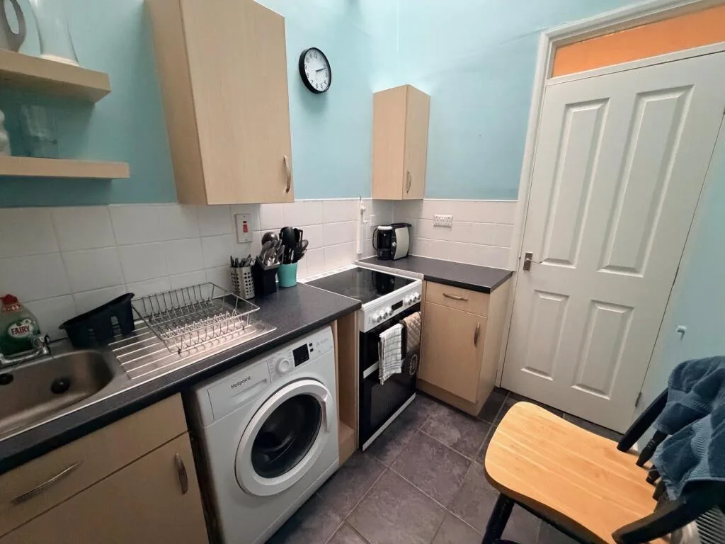 2 bedroom maisonette for rent