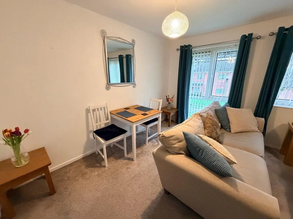 2 bedroom maisonette for rent