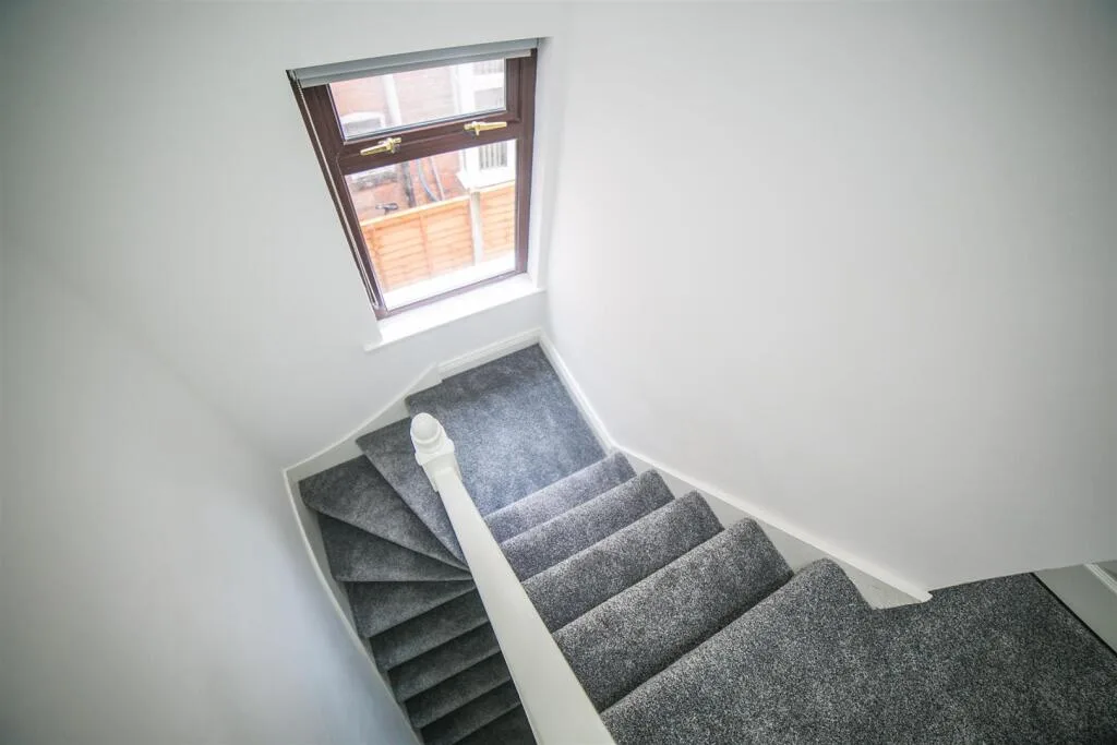 1 bedroom house share for rent