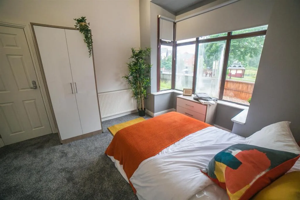 1 bedroom house share for rent