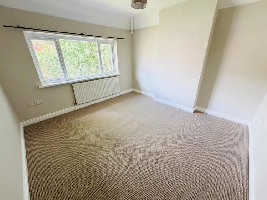 3 bedroom semi-detached house for rent