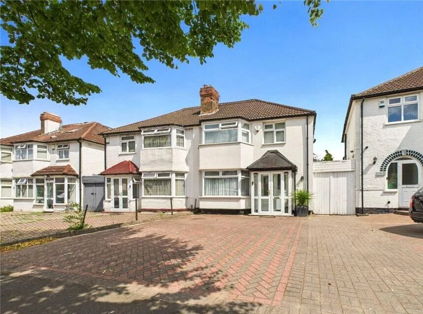 3 bedroom semi-detached house for rent