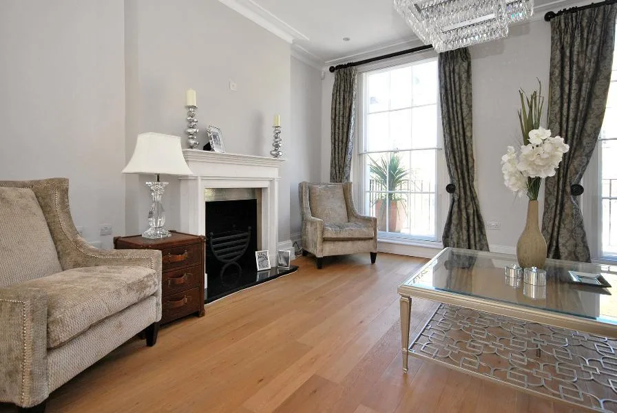 5 bedroom terraced house for rent