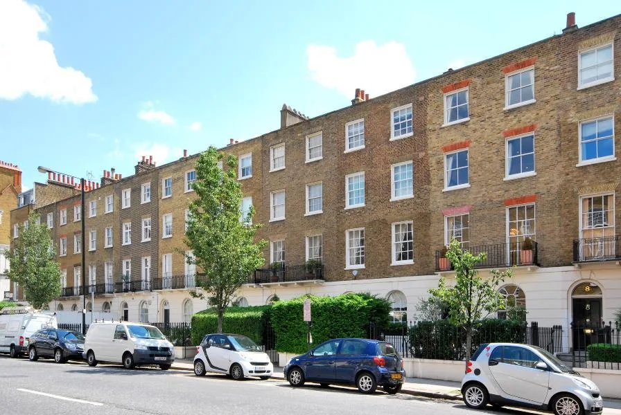 5 bedroom terraced house for rent