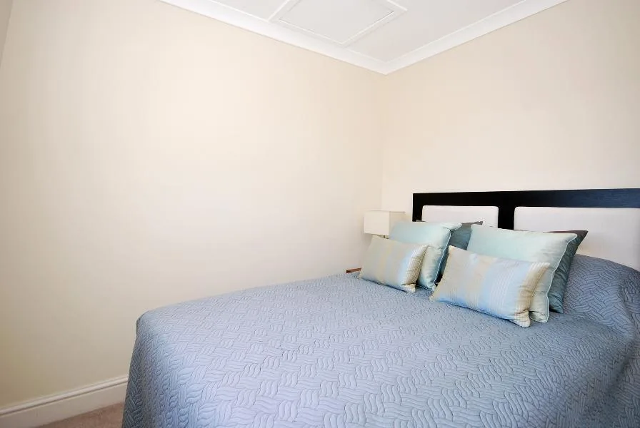 5 bedroom terraced house for rent