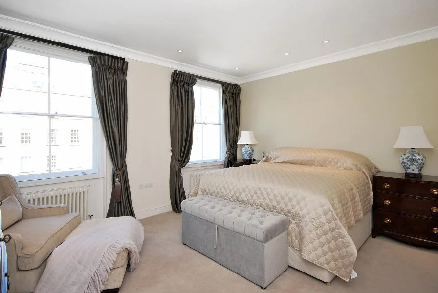 5 bedroom terraced house for rent
