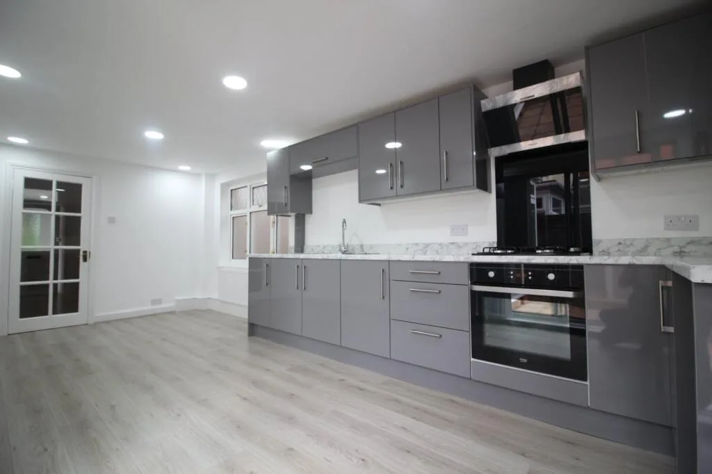 3 bedroom semi-detached house for rent