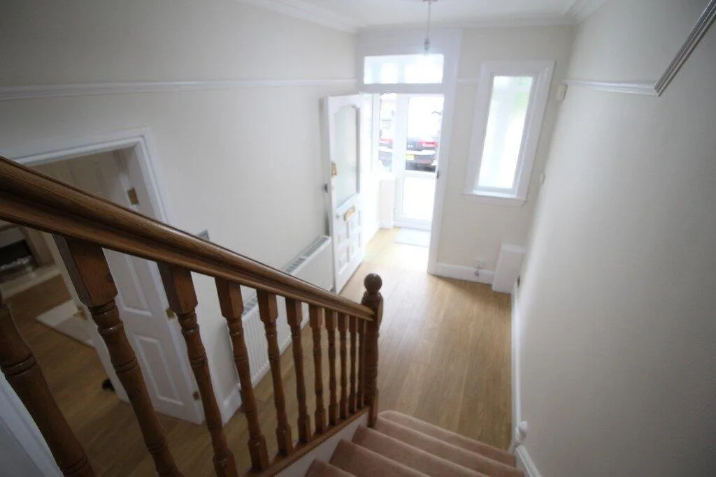 3 bedroom semi-detached house for rent