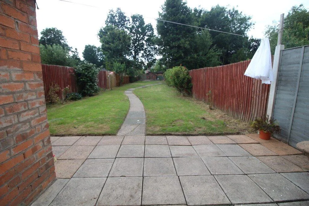 3 bedroom semi-detached house for rent