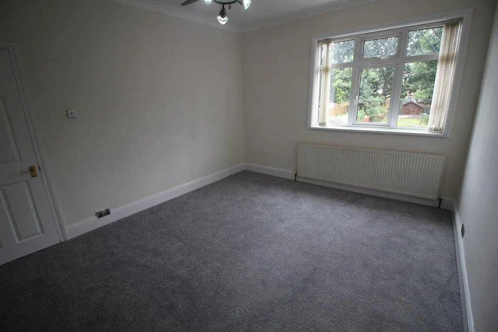 3 bedroom semi-detached house for rent