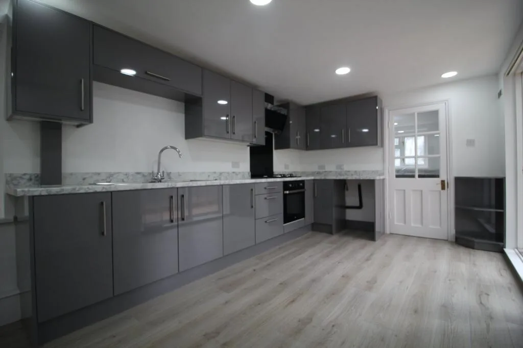 3 bedroom semi-detached house for rent