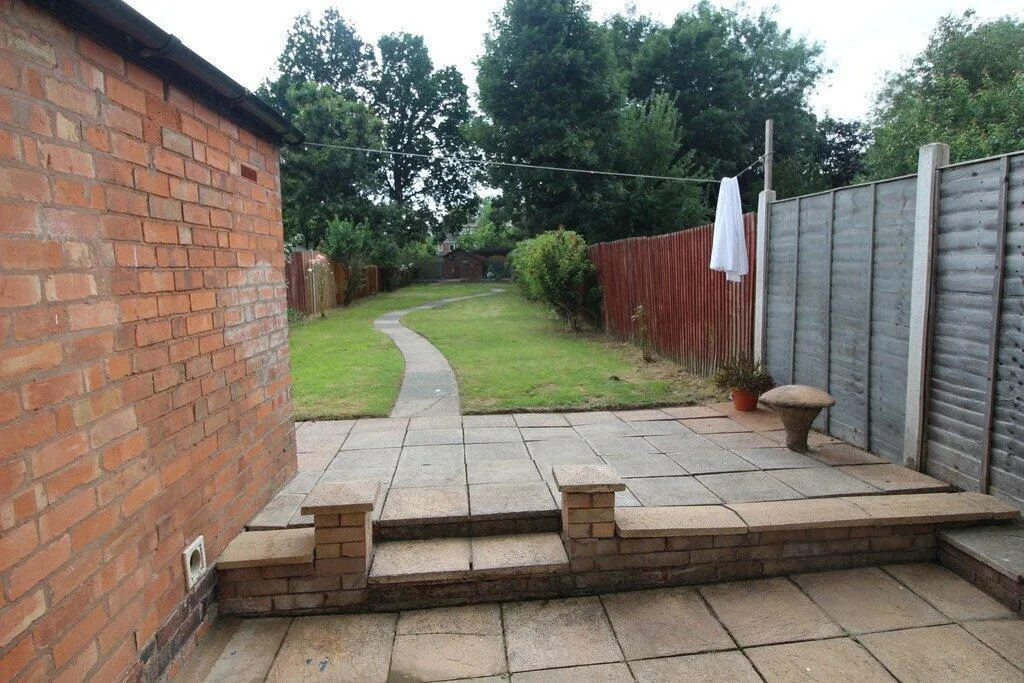 3 bedroom semi-detached house for rent