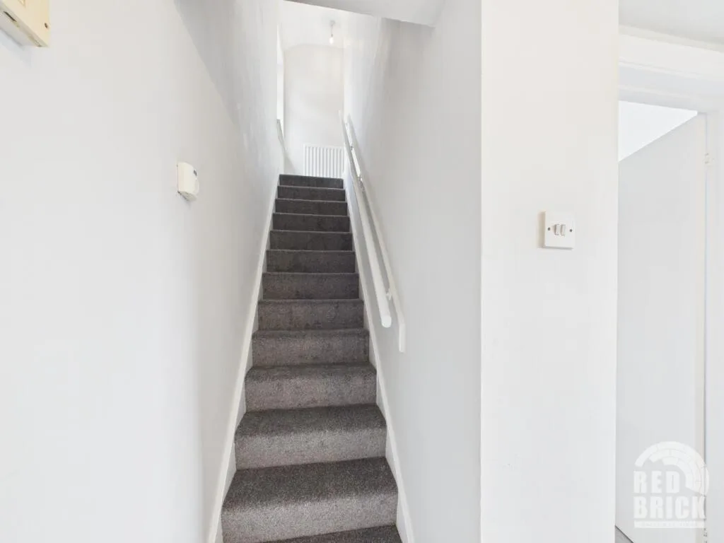3 bedroom semi-detached house for rent