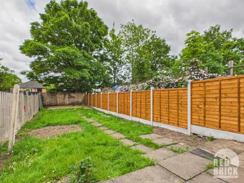3 bedroom semi-detached house for rent