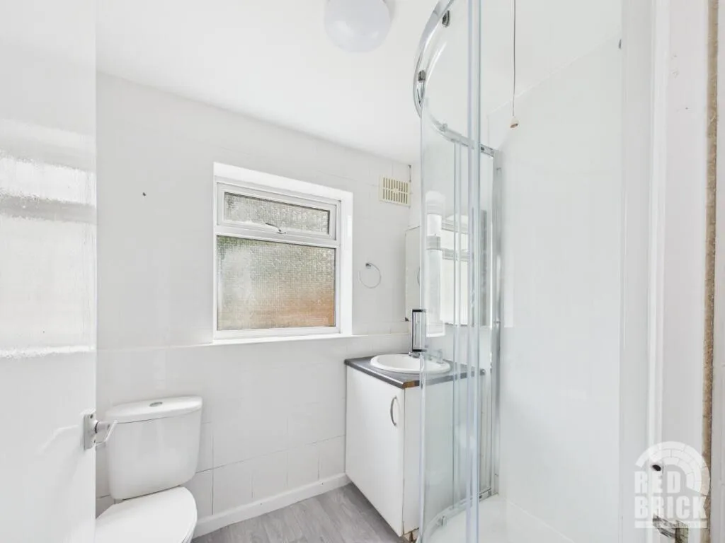 3 bedroom semi-detached house for rent